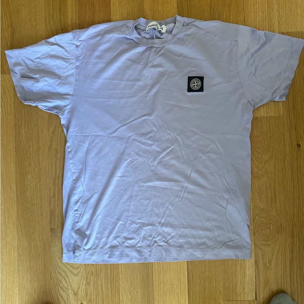 Stone island T shirt in levander size small